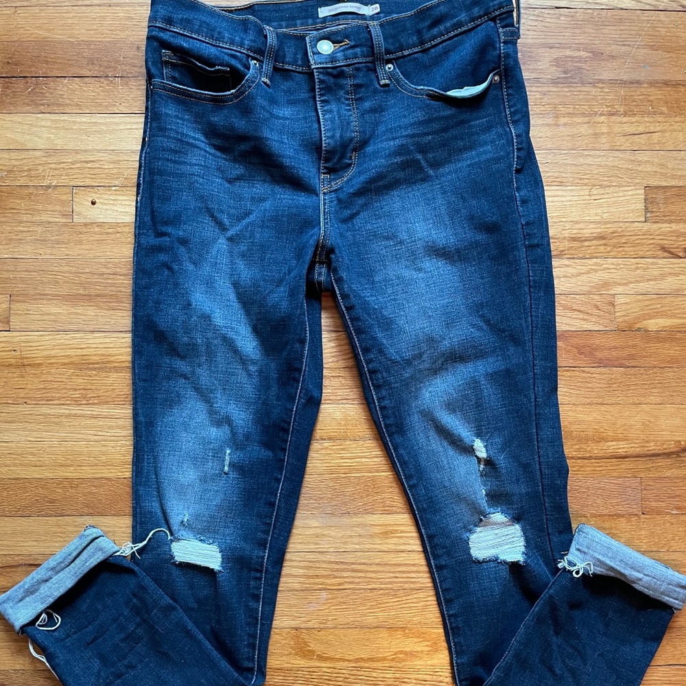 Levi 311 Shaping Skinny Size 28